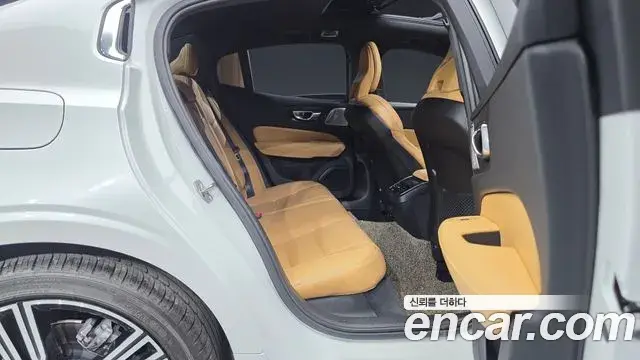Volvo S60 2021 — Photo 11/20