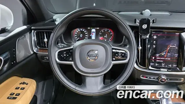Volvo S60 2021 — Photo 16/20