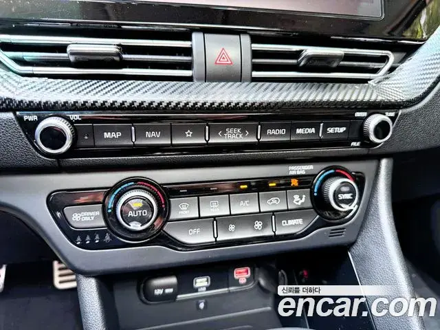 Kia Niro 2021 — Фото 12/20