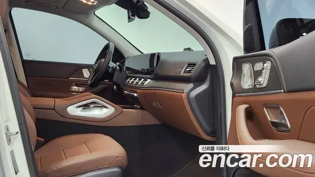 Mercedes-Benz GLE-Class 2026 — Şəkil 19/20