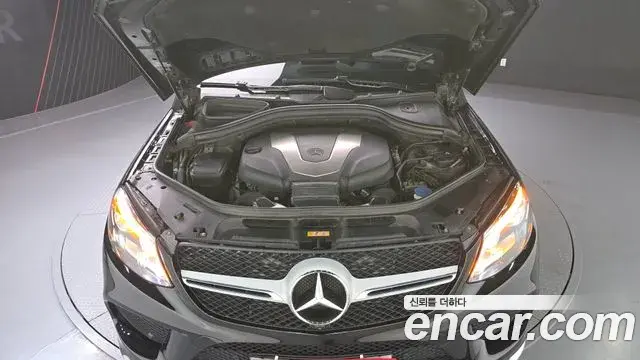 Mercedes-Benz GLE-Class 2018 — ფოტო 19/20