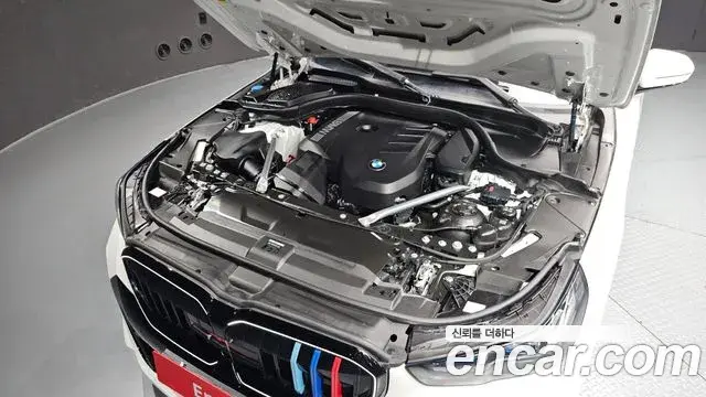 BMW 5 Series 2024 — Şəkil 11/20