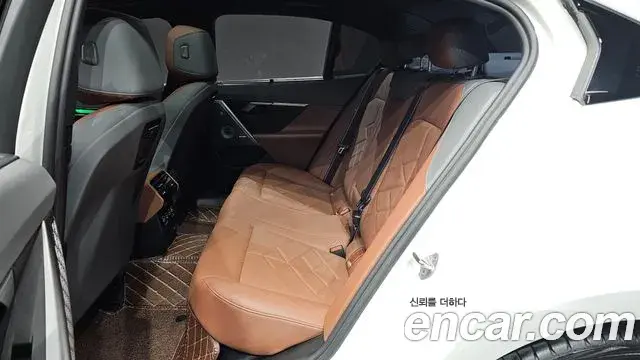 BMW 5 Series 2024 — Şəkil 7/20
