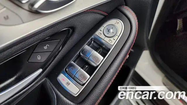 Mercedes-Benz GLC-Class 2018 — Şəkil 15/35