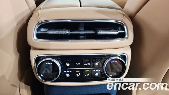 Genesis GV80 2023 — ფოტო 16/20