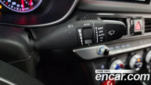 Genesis G70 2019 — Photo 32/34