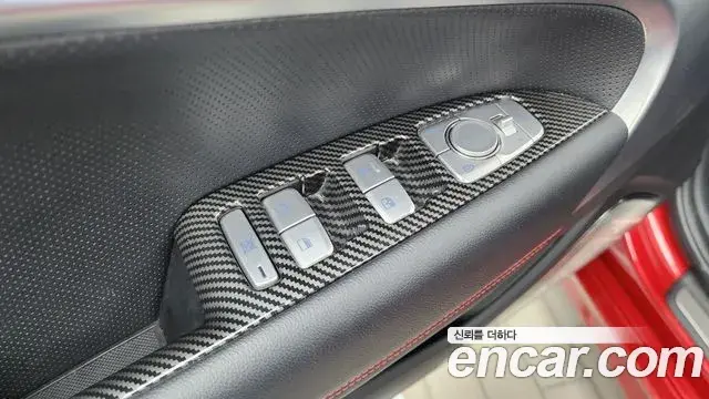 Genesis G70 2019 — Photo 18/34