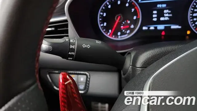 Genesis G70 2019 — Photo 6/34