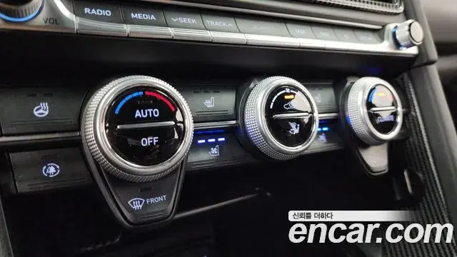 Genesis G70 2019 — Photo 3/34