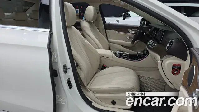 Mercedes-Benz E-Class 2019 — Şəkil 9/30