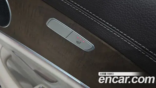 Mercedes-Benz E-Class 2019 — Şəkil 8/30