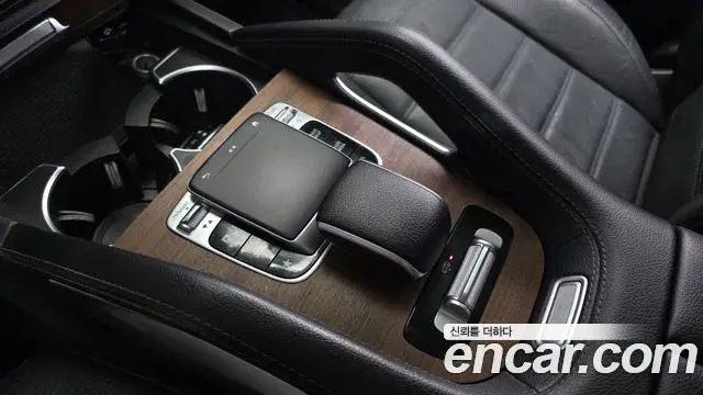 Mercedes-Benz GLE-Class 2019 — Şəkil 9/31