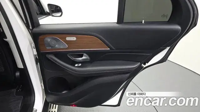 Mercedes-Benz GLE-Class 2019 — Şəkil 30/31