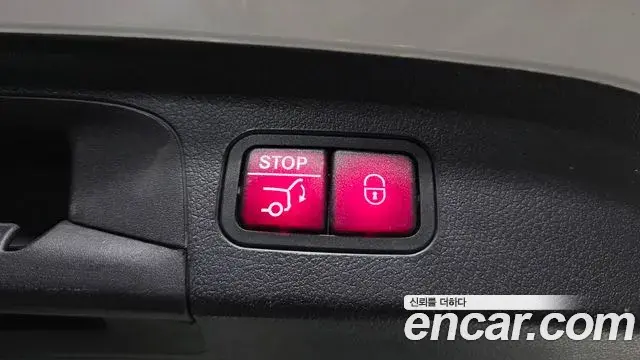 Mercedes-Benz GLE-Class 2019 — Şəkil 14/31