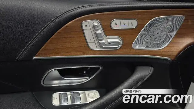 Mercedes-Benz GLE-Class 2019 — Şəkil 22/31