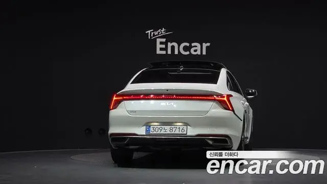 Kia K8 2022 — Şəkil 15/34