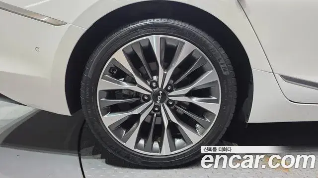 Kia K8 2022 — Şəkil 18/34