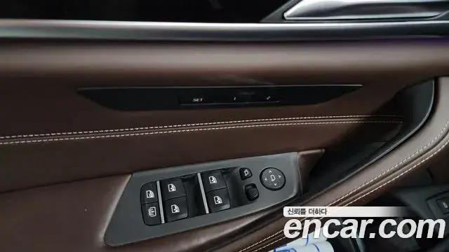 BMW 5 Series 2019 — Şəkil 16/31