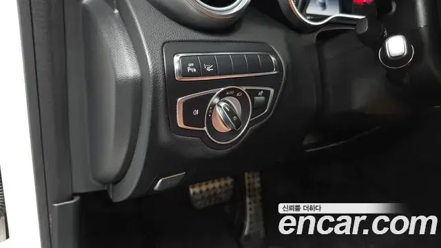 Mercedes-Benz C-Class 2018 — Şəkil 20/30
