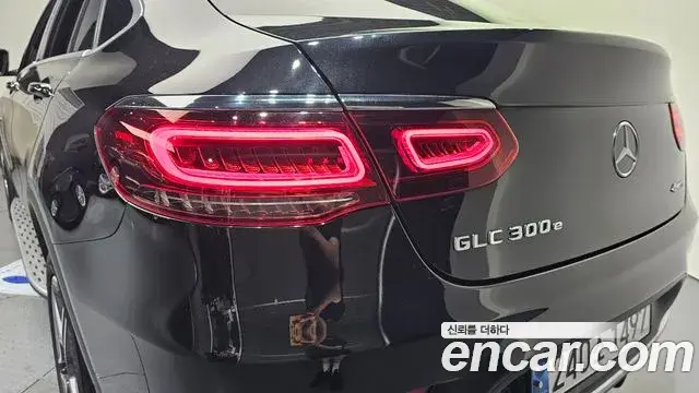 Mercedes-Benz GLC-Class 2021 — Photo 28/32
