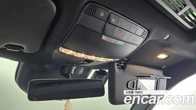 Mercedes-Benz GLC-Class 2021 — Photo 23/32