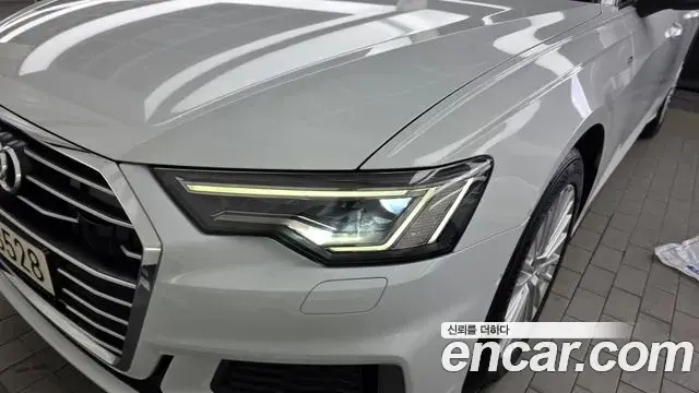 Audi A6 2021 — Şəkil 16/32