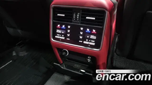 Porsche Cayenne 2020 — Şəkil 24/35