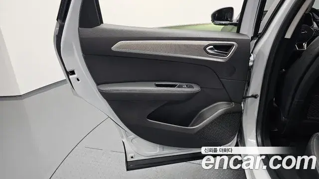 Renault Samsung XM3 2022 — ფოტო 2/32