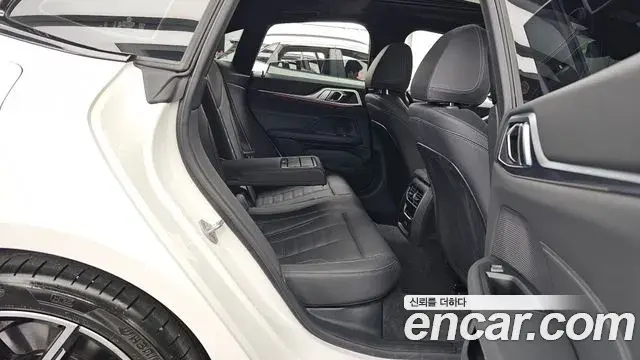 BMW 4 Series 2025 — Photo 12/20