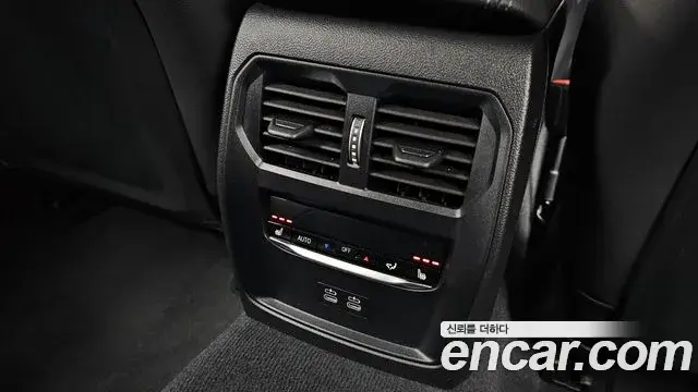BMW 4 Series 2025 — Photo 19/20
