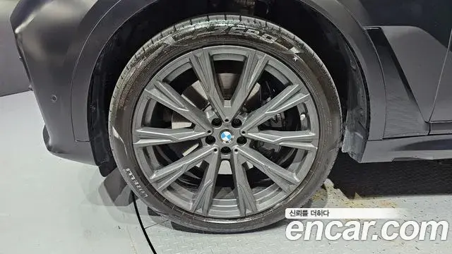 BMW X7 2021 — Şəkil 20/32