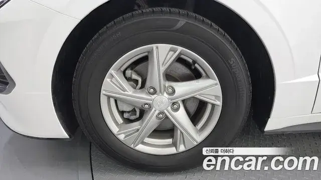 Hyundai Sonata Hybrid 2020 — Photo 4/31