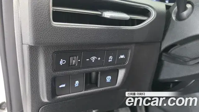 Hyundai Sonata Hybrid 2020 — Photo 20/31