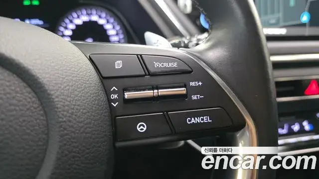 Hyundai Sonata Hybrid 2020 — Photo 24/31