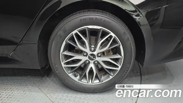 Kia K5 2022 — Şəkil 9/31