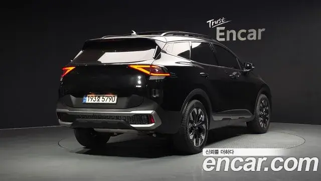 Kia Sportage 2022 — Фото 2/20