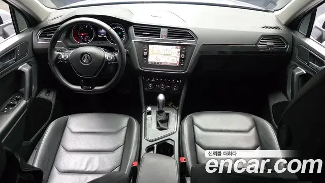 Volkswagen Tiguan 2018 — Фото 7/20