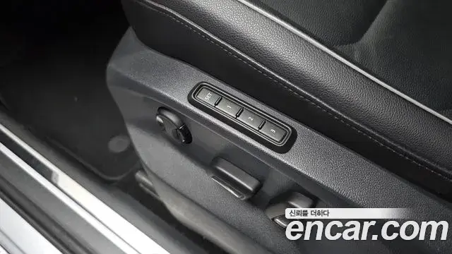 Volkswagen Tiguan 2018 — Фото 18/20