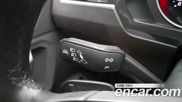 Volkswagen Tiguan 2018 — ფოტო 20/34