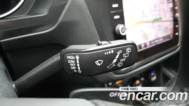 Volkswagen Tiguan 2018 — ფოტო 4/34