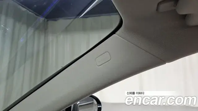 Mercedes-Benz E-Class 2024 — Photo 28/30