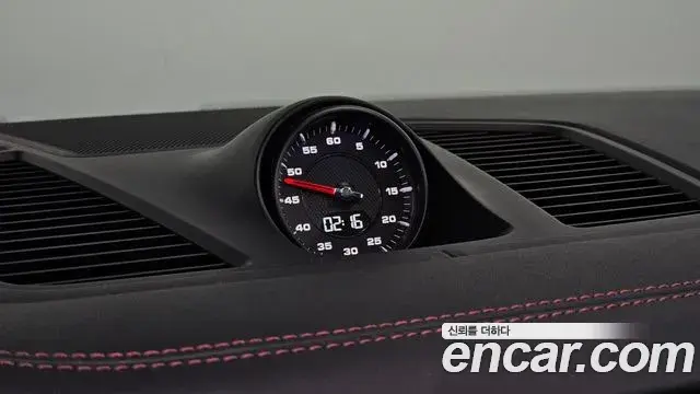 Porsche Cayenne 2019 — ფოტო 2/35