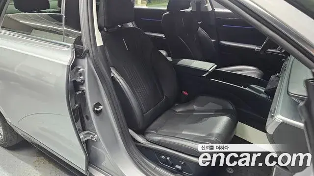 Hyundai Grandeur Hybrid 2023 — Şəkil 10/20