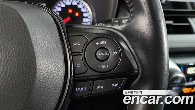 Toyota RAV4 2019 — Фото 16/20