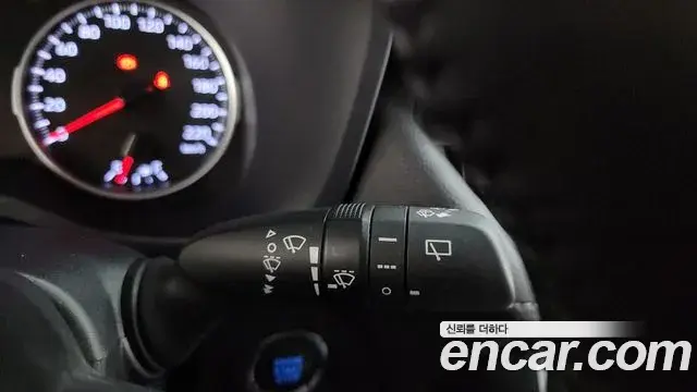 Toyota RAV4 2019 — Photo 19/32