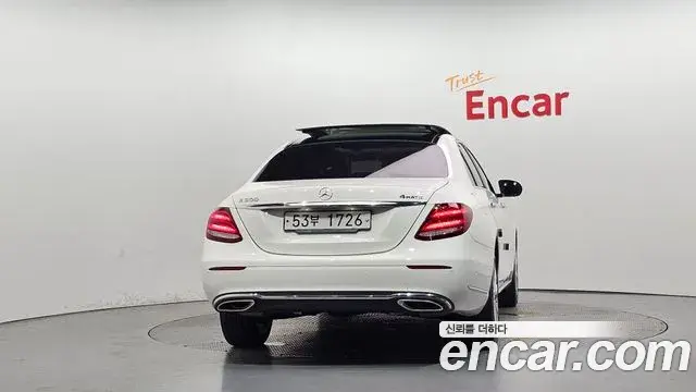 Mercedes-Benz E-Class 2019 — Фото 4/20