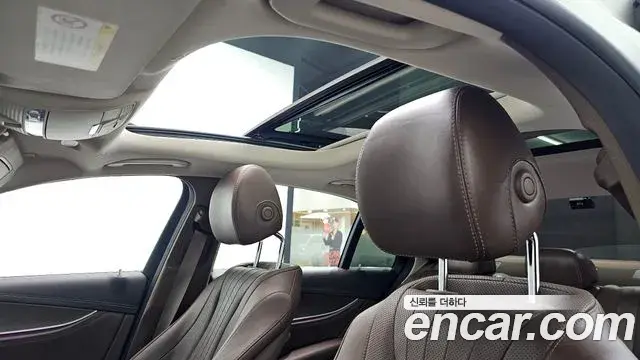 Mercedes-Benz E-Class 2019 — Фото 17/20