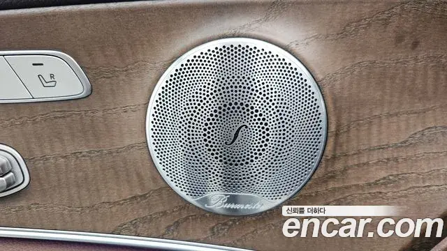 Mercedes-Benz E-Class 2019 — Şəkil 19/35