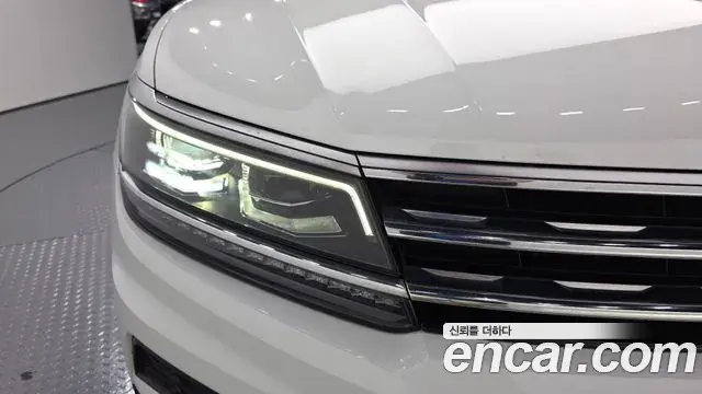 Volkswagen Tiguan 2020 — ფოტო 10/36