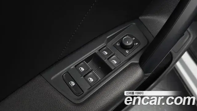 Volkswagen Tiguan 2020 — ფოტო 31/36